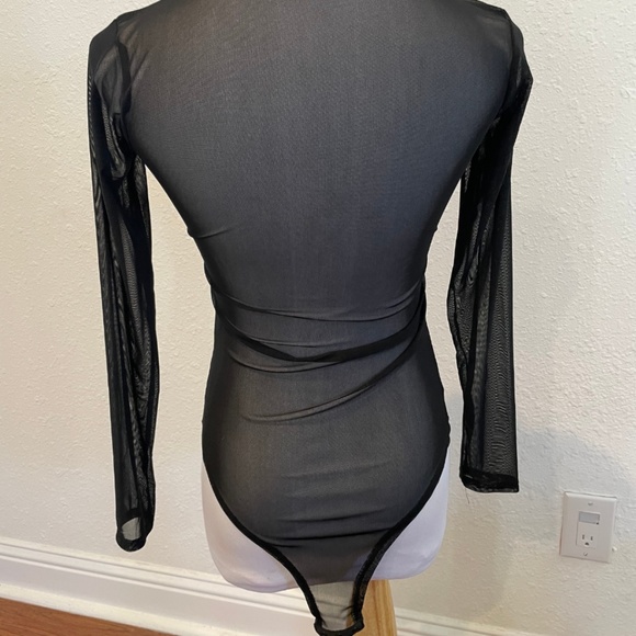 Sheer Floral Bodysuit - Picture 4 of 4